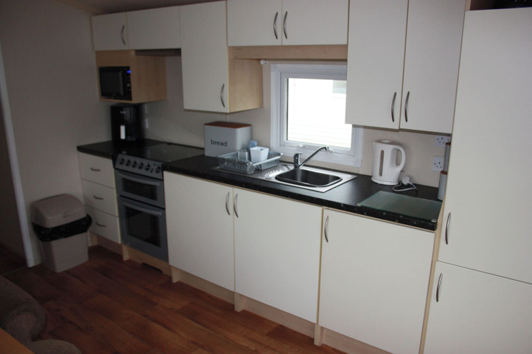 Private kitchen 3, 10 Berth Caravan Butlins Skegness 2 Showers Pets, Lincolnshire