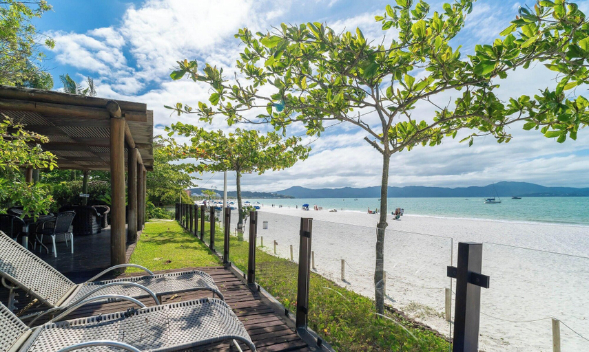 Beach, Apt Foot in the Sand in Jurere Jbm201, Florianopolis
