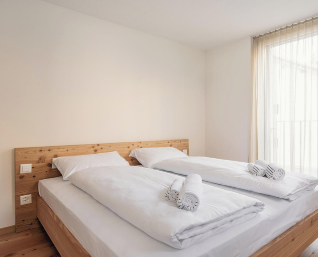 Bedroom 3, Speluca Brauerei & Genusshotel, Hinterrhein