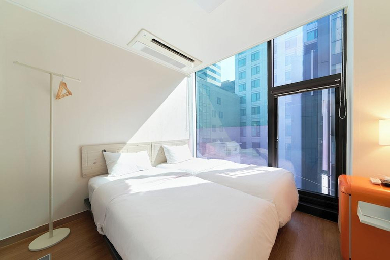 Bedroom 2, Convenient clean friendly stay in Seoul Myeongdong, Jung