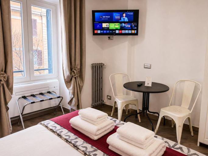 Bedroom 4, GIULIA'S GUESTHOUSE, Roma