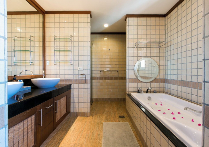Bathroom 4, Katamanda Villa Aliya Jacuzzi Pool near Kata Beach, Pulau Phuket