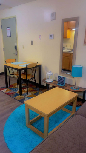 Others 5, Cozy Downtown Apartment TV Walk Everywhere, Allegheny