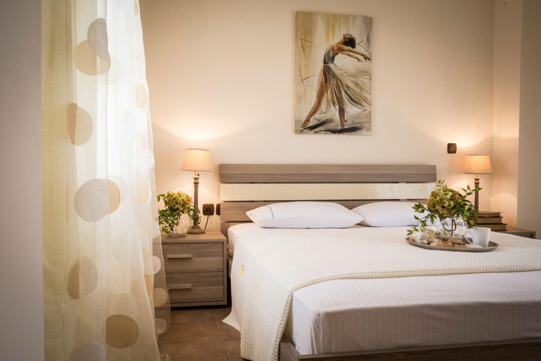 2, Queen 4 Bedroom Villa Private Pool, Central Macedonia