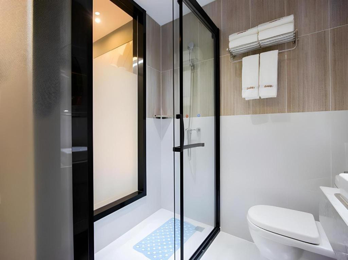 Bathroom 5, Thank Inn Hotel Guangxi Hechi Yizhou Sankeshu, Hechi
