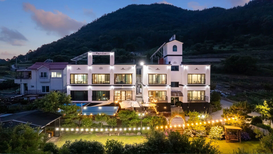 Exterior & Views, Namhae Ryu&lee Pet Pension, Namhae
