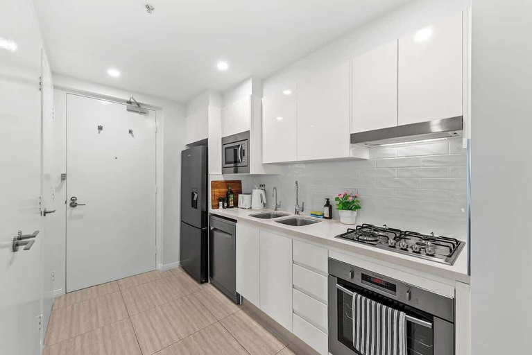 Interior 2, Infinity Excellence!~1bed/1bath/office/1car~views!, Brisbane