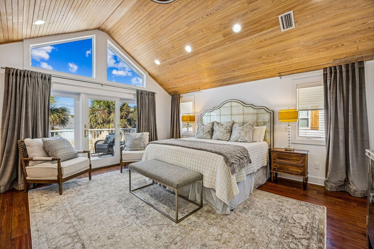 Room 3, 733a And B Tarpon Avenue 6 Bedroom Home, Nassau