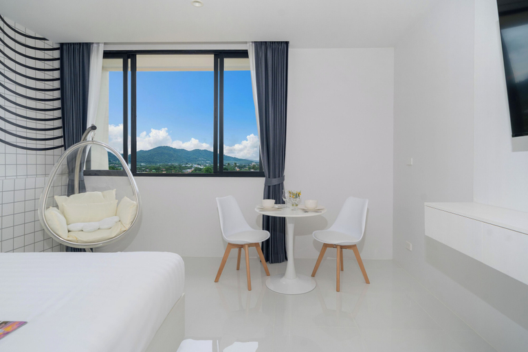 Room 2, Utopia Dream Max M611, Phuket Island