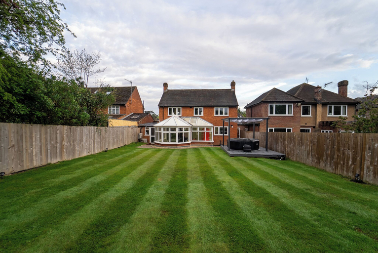 Exterior, Stunning Sea View Flat on The Leas Panoramic Estuary Sunsets, Steps to Beach, Kent