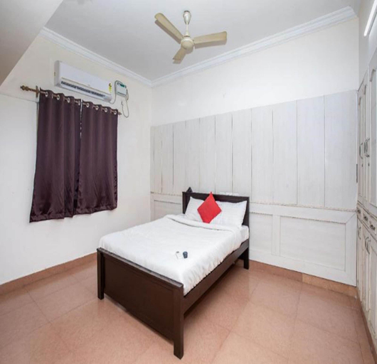 Room 2, Stayz Inn, Kancheepuram