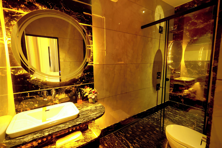 Bathroom 3, Aman Homestay a Boutique Hotel, Agra