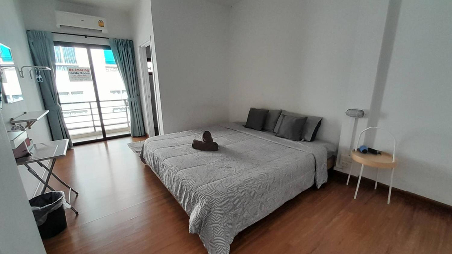 Bedroom 5, SLEEPY-Homey Don Mueang Airport Hostel, Don Muang