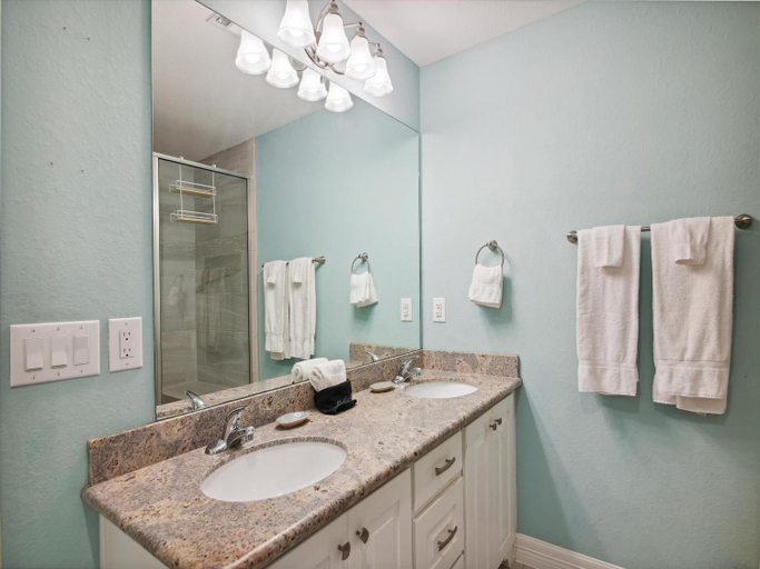 Bathroom 4, Adventure Awaits, Galveston