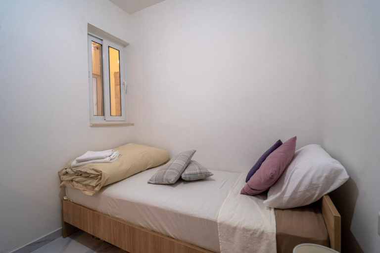 2, Cozy Apartment with Balcony in Xlendi Bay, Gozo