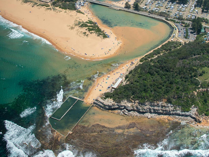 Exterior view 5, Beach & Lake Narrabeen Apartment with Outdoor BBQ, Sydney