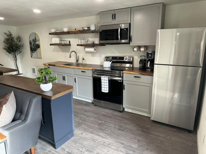 Others 5, Live Work Downtown Apartment, Latah