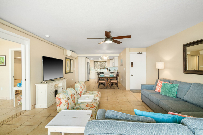 Living area 4, Kauai Makahuena 4202 2 Bedroom Condo, Kauai