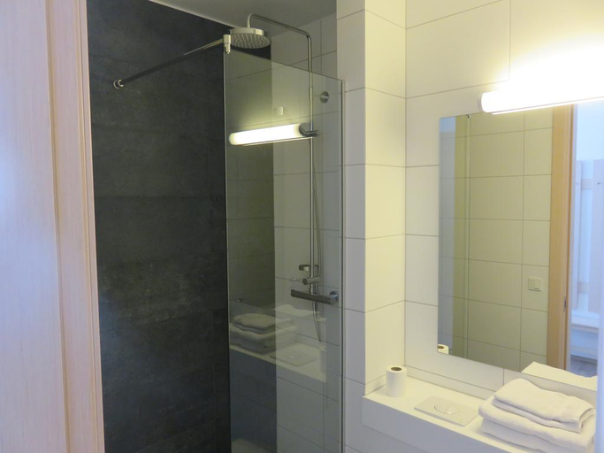 Bathroom 3, ICELAND COMFORT APARTMENTS, Kópavogur