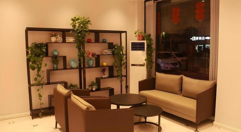 Others 5, Shell Hotel Hebi Qi County Qihe Road, Hebi