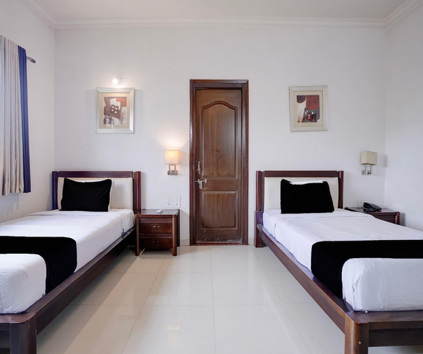 Room 3, Deluxe Mega Inn, Bellary