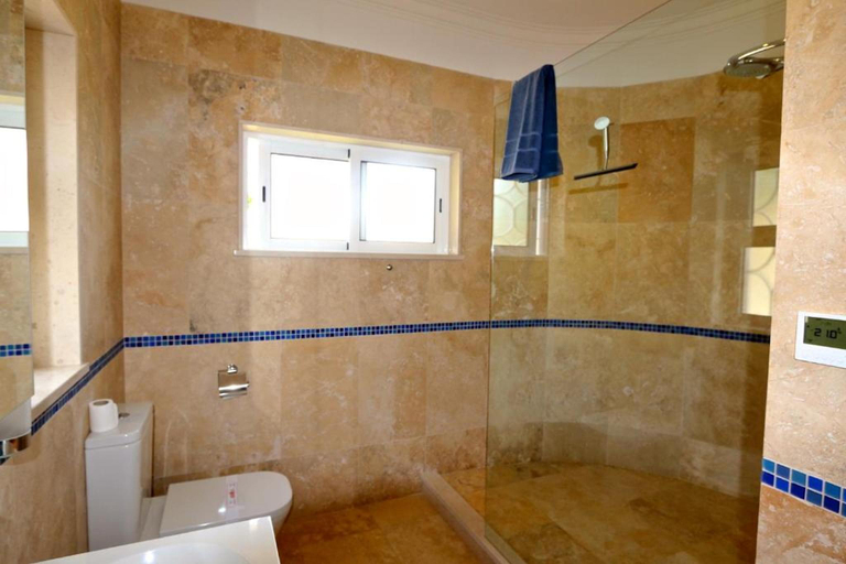 3, Luxury Vilamoura Villa  4 Bedrooms  Villa Corvo  Billiards, Loulé