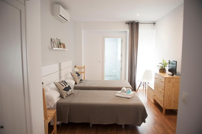 Room 4, Hostal Smile & Co, Alicante