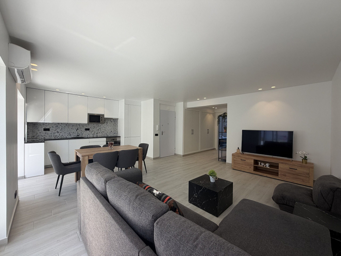 Room 2, Agua Plaza T2 With Pool AC, Albufeira