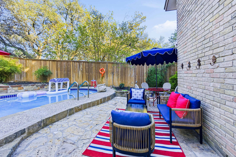 Room 2, Cowboy Ridge 4BR Spacious Retreat Sleeps 13, Bexar