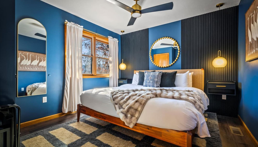 Room 4, Luxury Wellness Retreat - Gym Cold Plunge Sauna, Sevier