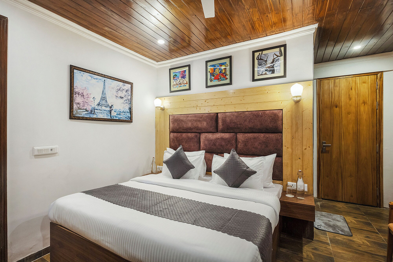 Room 4, Alaya Stays HillTop Farmstead 3BHK Villa, Dehradun