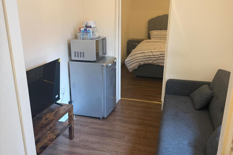 Primary image, Apartment Sleeps 2, Wigan