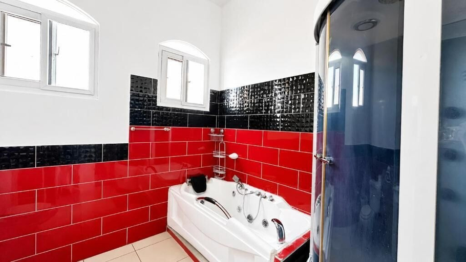Bathroom 4, Luxury 4BR Home in Santa Cruz Tegucigalp, Distrito Central