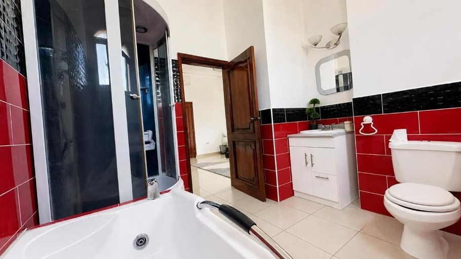 Bathroom 3, Luxury 4BR Home in Santa Cruz Tegucigalp, Distrito Central