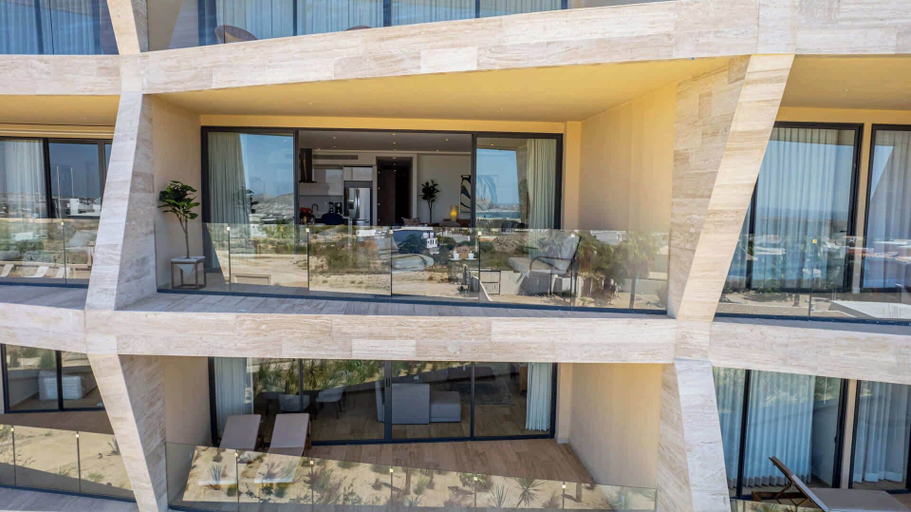 Property grounds 4, Luxury 2 BR Condo - Oceanview Pool - Gym, La Paz