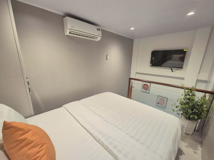 Room 5, ApecHotel284, District 1