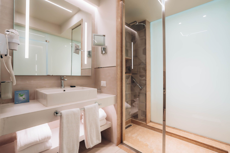 Bathroom 5, Reef Oasis Beach Aqua Park Resort - All inclusive, Sharm el-Sheikh