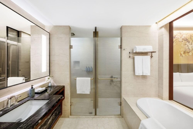 Bathroom 4, Enlux Hotel (Daming Lake Quan City Plaza), Jinan