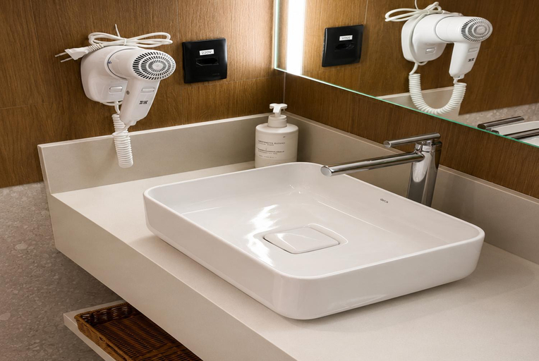 Bathroom 4, Quality Hotel Manaus, Maués