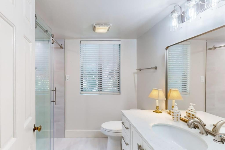 Bathroom, Beachwalk 141, Beaufort