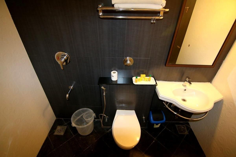 Bathroom, Nachiappa Residency, Chennai