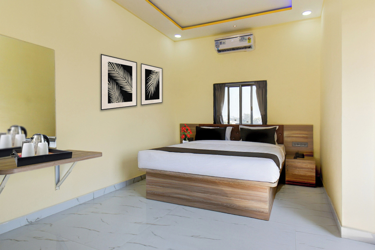 Room 5, Super Collection O MIDC Pimpari Pune, Pune
