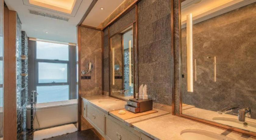 Bathroom, Dali Hotel, Dali Bai