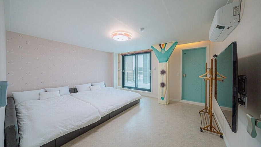 Bedroom 3, My Kids Pool Villa, Taean