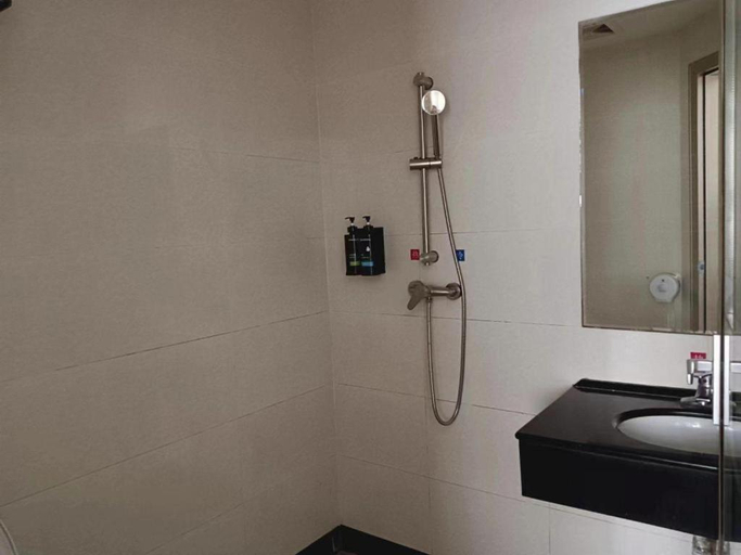 Bathroom, Shun Ping Da Hotel, Shenzhen