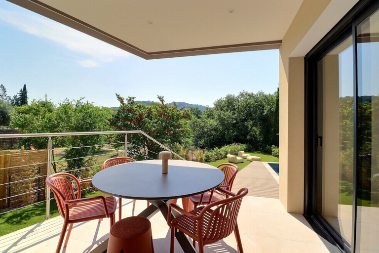 Terrace/patio, Villa Nova, Bouches-du-Rhône