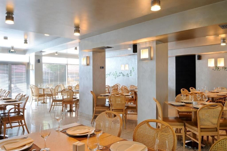 Food & Drinks 5, Maniatis Hotel, Peloponnese