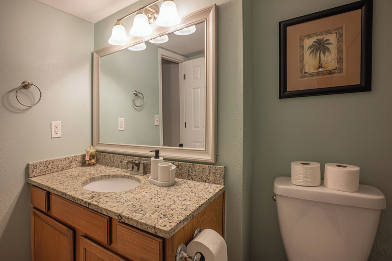 Bathroom 3, Lovely 3 Bedroom Condo On Golf Course, Sarasota