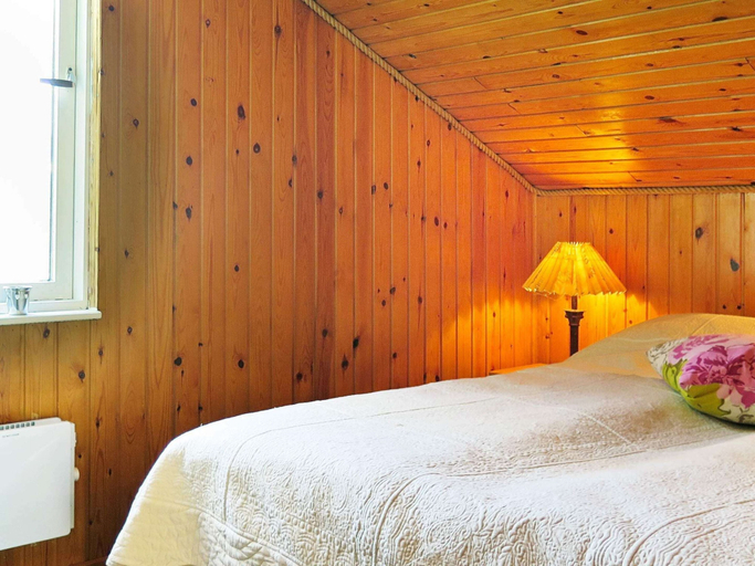 Bedroom 3, 8 Person Holiday Home in Harboore, Lemvig