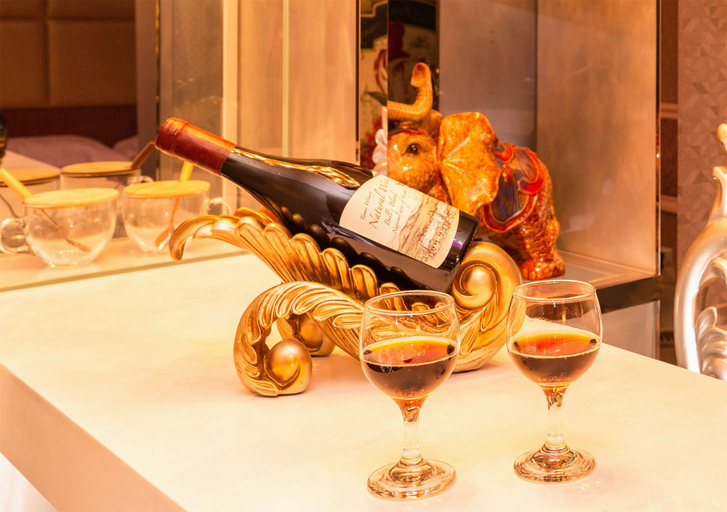 Food & Drinks, Crystal Audio-Visual Theme Hotel (Panjiayuan Metro Station Branch), Beijing